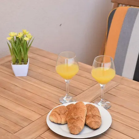 Apartment Mino Razanac